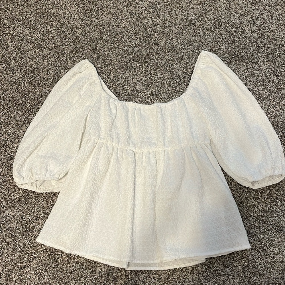 NWOT BOUTIQUE TOP SMALL